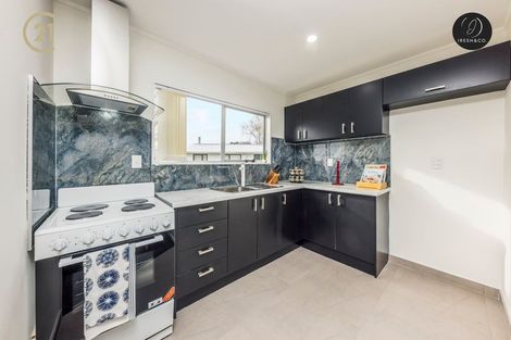 Photo of property in 2/11 Rollerson Street, Papakura, 2110