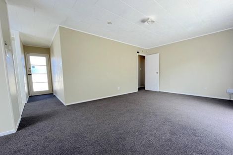 Photo of property in 70 Parrs Cross Road, Henderson, Auckland, 0612