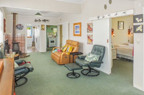 Photo of property in 31 Shortt Street, Foxton Beach, Foxton, 4815
