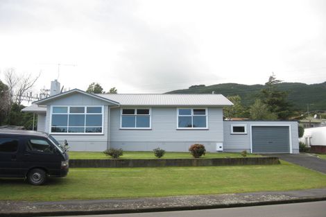 Photo of property in 135 Ruapehu Street, Paraparaumu, 5032