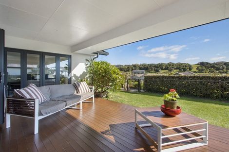 Photo of property in 7 Vantage Place, Omokoroa, 3114