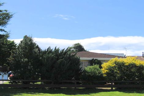 Photo of property in 87a Dickson Road, Papamoa Beach, Papamoa, 3118