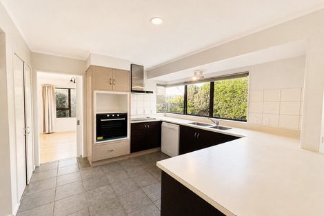 Photo of property in 3 Kadina Place, Botany Downs, Auckland, 2010