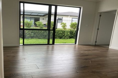 Photo of property in 8 Captain Rings Drive, Papakura, 2110