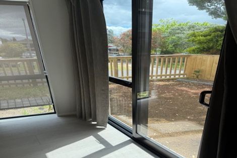 Photo of property in 4 Chatsworth Crescent, Pakuranga Heights, Auckland, 2010