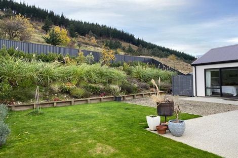 Photo of property in 28 Naylor Street, Clyde, 9330