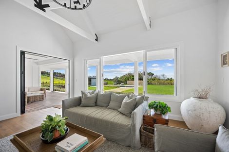 Photo of property in 438 Oaia Road, Muriwai, Waimauku, 0881