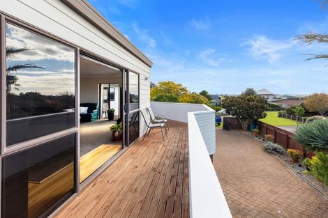 Photo of property in 8 Claridge Place, Mount Maunganui, 3116