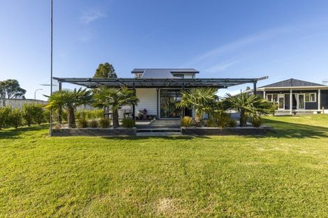 Photo of property in 62 Maire Street, Inglewood, 4330