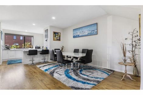 Photo of property in 2 Te Aparangi Road, Papakura, 2110