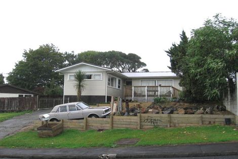 Photo of property in 5 Lucinda Place, Glen Eden, Auckland, 0602