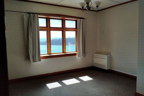 Photo of property in 112 Grafton Road, Roseneath, Wellington, 6011
