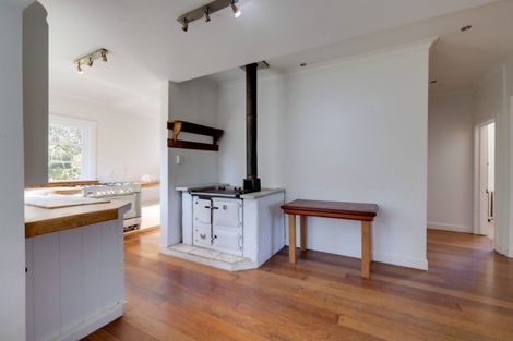 Photo of property in 11 Leyland Road, Te Awanga, 4102