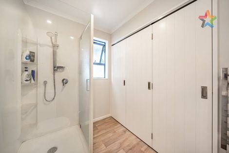 Photo of property in 394a Cambridge Terrace, Naenae, Lower Hutt, 5011