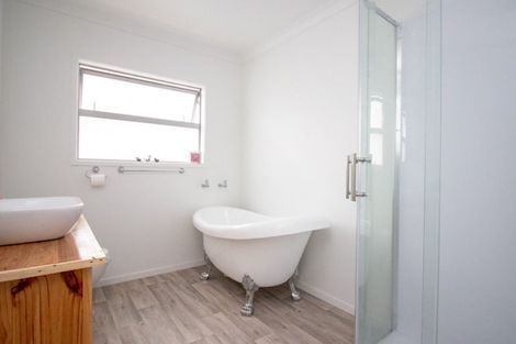 Photo of property in 16 Ohinemuri Place, Paeroa, 3600