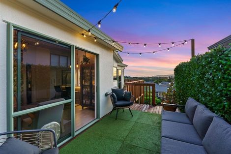 Photo of property in 56 Kakariki Grove, Waikanae, 5036