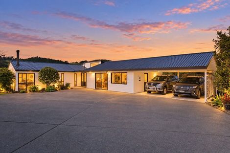 Photo of property in 37 Pataua Road North, Whareora, Whangarei, 0175