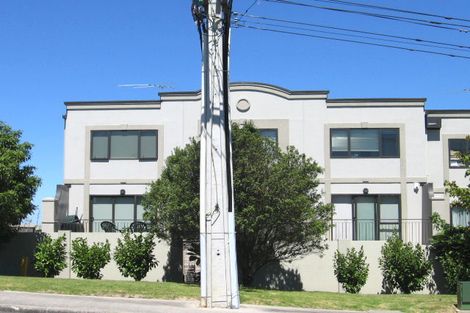 Photo of property in Harbour View Terraces, 5/170 Mokoia Road, Chatswood, Auckland, 0626