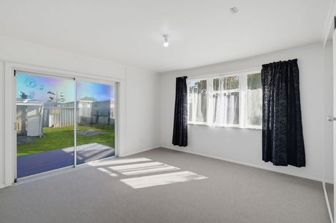 Photo of property in 18 Wyatt Avenue, Onekawa, Napier, 4110