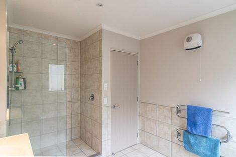 Photo of property in Te Kakariki Apartments, 1/1 Wellington Road, Paekakariki, 5034