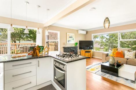 Photo of property in 48 Hilling Street, Titirangi, Auckland, 0604