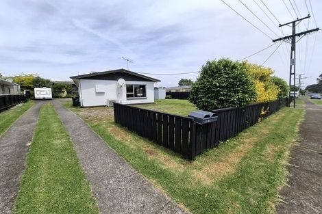 Photo of property in 2/52 Bayly Street, Waitara, 4320