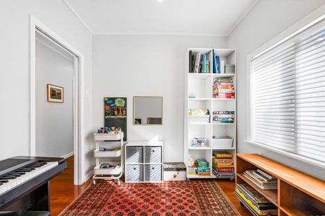 Photo of property in 41 Parker Avenue, New Lynn, Auckland, 0600