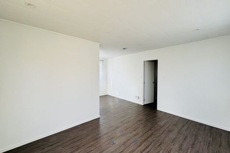 Photo of property in 47a Sutton Crescent, Papakura, 2110