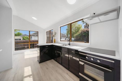 Photo of property in 1/45 Grove Road, Papakura, 2110