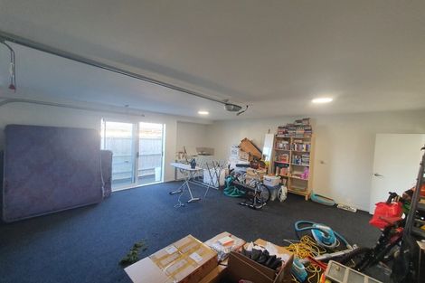 Photo of property in 23 Waituarua Drive, Takanini, 2112