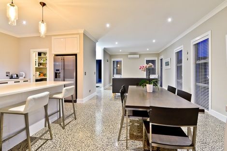 Photo of property in 15 Miranda Place, Flagstaff, Hamilton, 3210