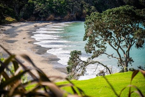 Photo of property in 730 Taiharuru Road, Taiharuru, Onerahi, 0192