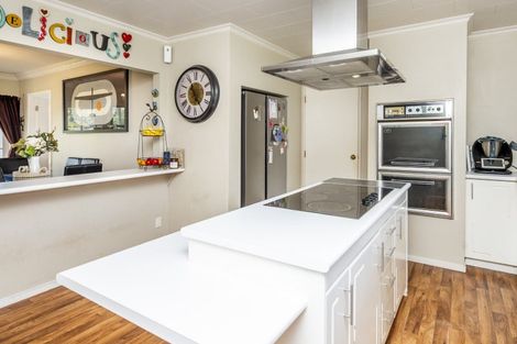 Photo of property in 2 Tirimoana Place, Otamatea, Whanganui, 4501