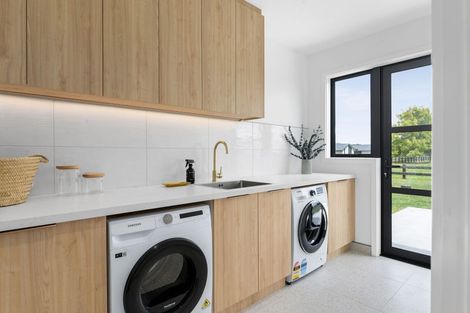 Photo of property in 59 Greenkeeper Lane, Ngahinapouri, 3882