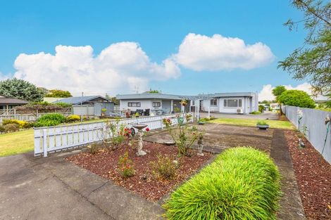 Photo of property in 30 Napier Road, Havelock North, 4130