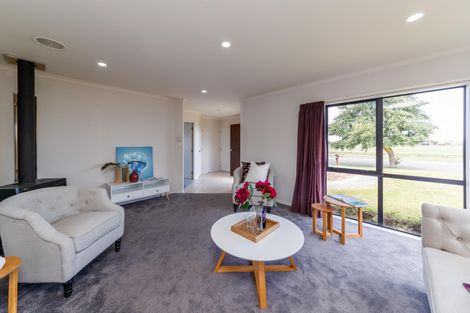 Photo of property in 127 Schnell Drive, Kelvin Grove, Palmerston North, 4414