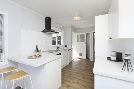 Photo of property in 66 Huatoki Street, Vogeltown, New Plymouth, 4310