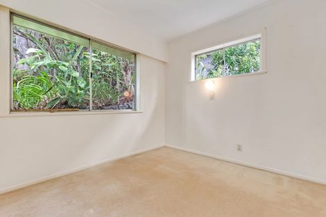 Photo of property in 98 Otitori Bay Road, Titirangi, Auckland, 0604