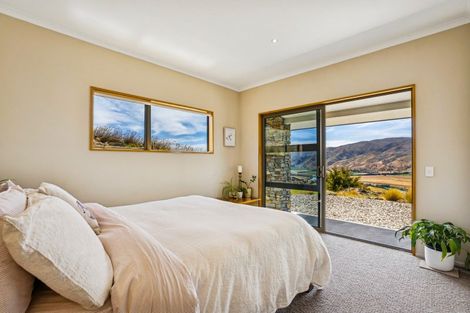 Photo of property in 51 Westreca Ridge Lane, Queensberry, Cromwell, 9383