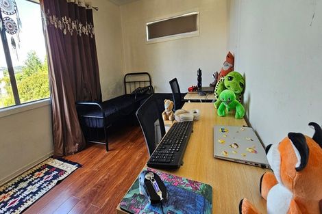 Photo of property in Krisley Court, 25/6 Ambrico Place, New Lynn, Auckland, 0600