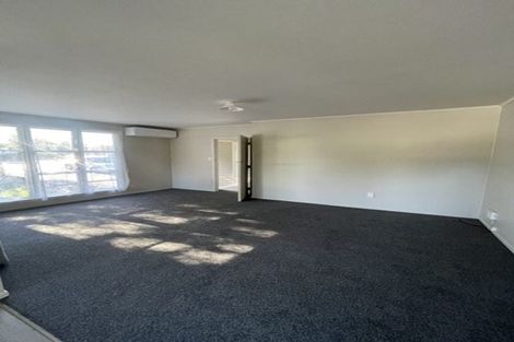 Photo of property in 4 Aronui Terrace, Kelston, Auckland, 0602