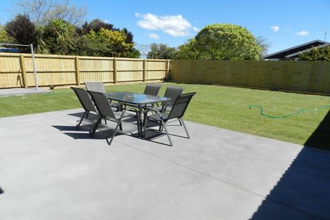 Photo of property in 92 Palmers Road, New Brighton, Christchurch, 8083