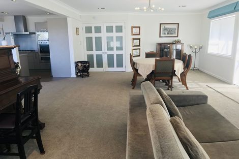 Photo of property in 23a Bournemouth Terrace, Murrays Bay, Auckland, 0630