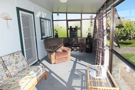 Photo of property in 13 Linklater Avenue, Foxton Beach, Foxton, 4815