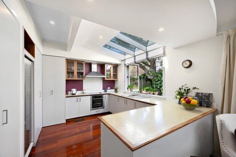 Photo of property in 35 Rimu Road, Kelburn, Wellington, 6012