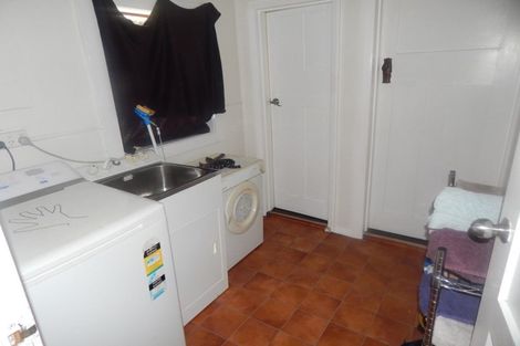 Photo of property in 15 Romilly Street, Westport, 7825