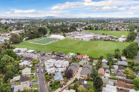 Photo of property in 20c Kelvin Place, Hamilton East, Hamilton, 3216