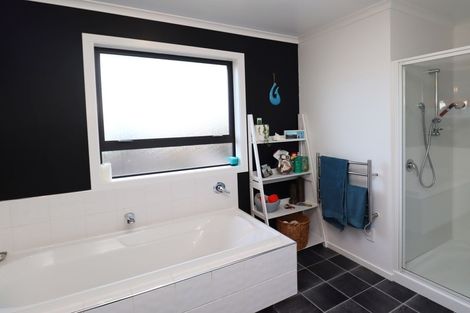 Photo of property in 17 Blue Stone Drive, Waiareka Junction, Oamaru, 9401