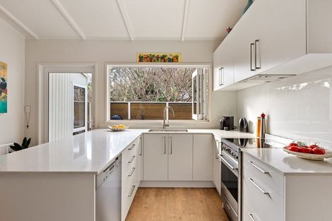 Photo of property in 47 Seddon Crescent, Whataupoko, Gisborne, 4010