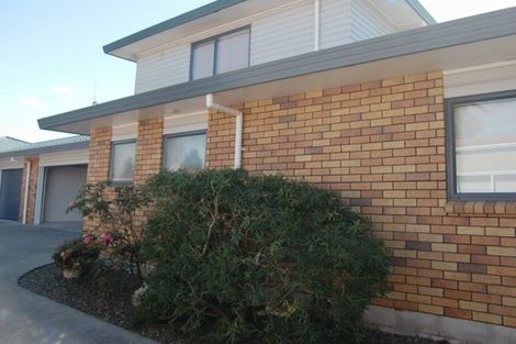 Photo of property in 2/37 Princes Street, Kensington, Whangarei, 0112